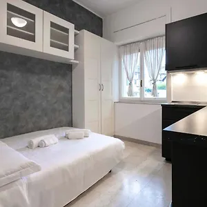Appartamento Luna Homes - In Corso Sempione, Milano